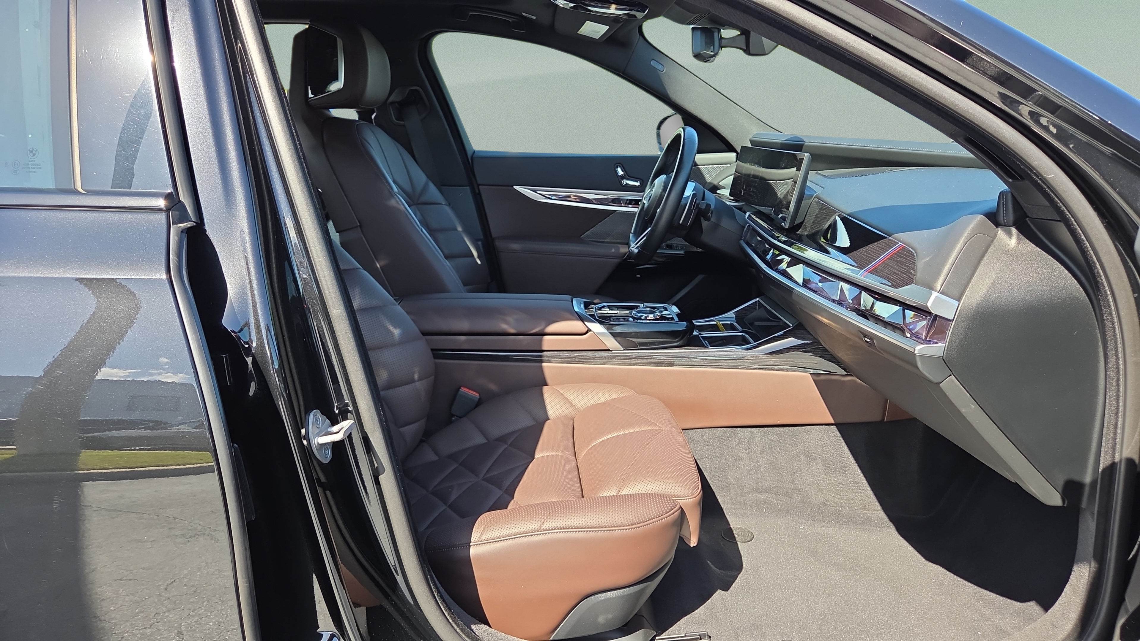 Used 2023 BMW 740i RWD image 16