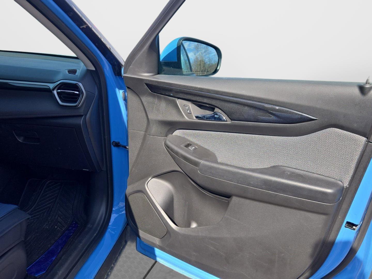 Used 2024 Chevrolet TrailBlazer LT image 16