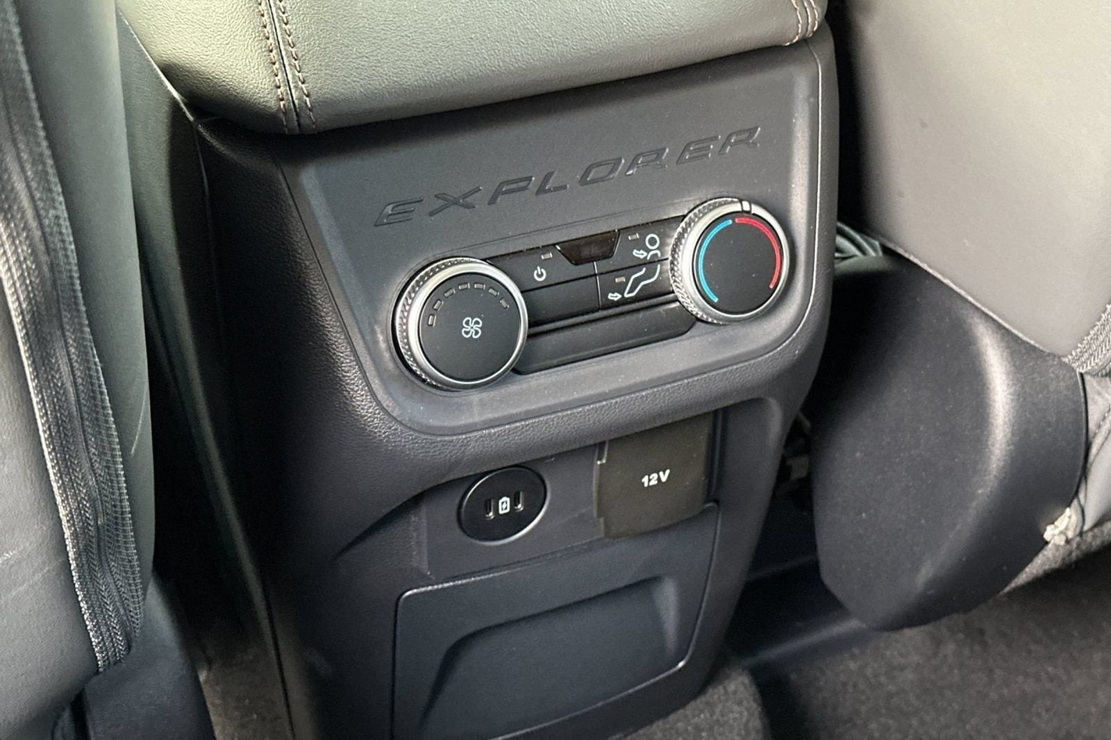 New 2025 Ford Explorer Active w/ Active Comfort Package RWD image 16