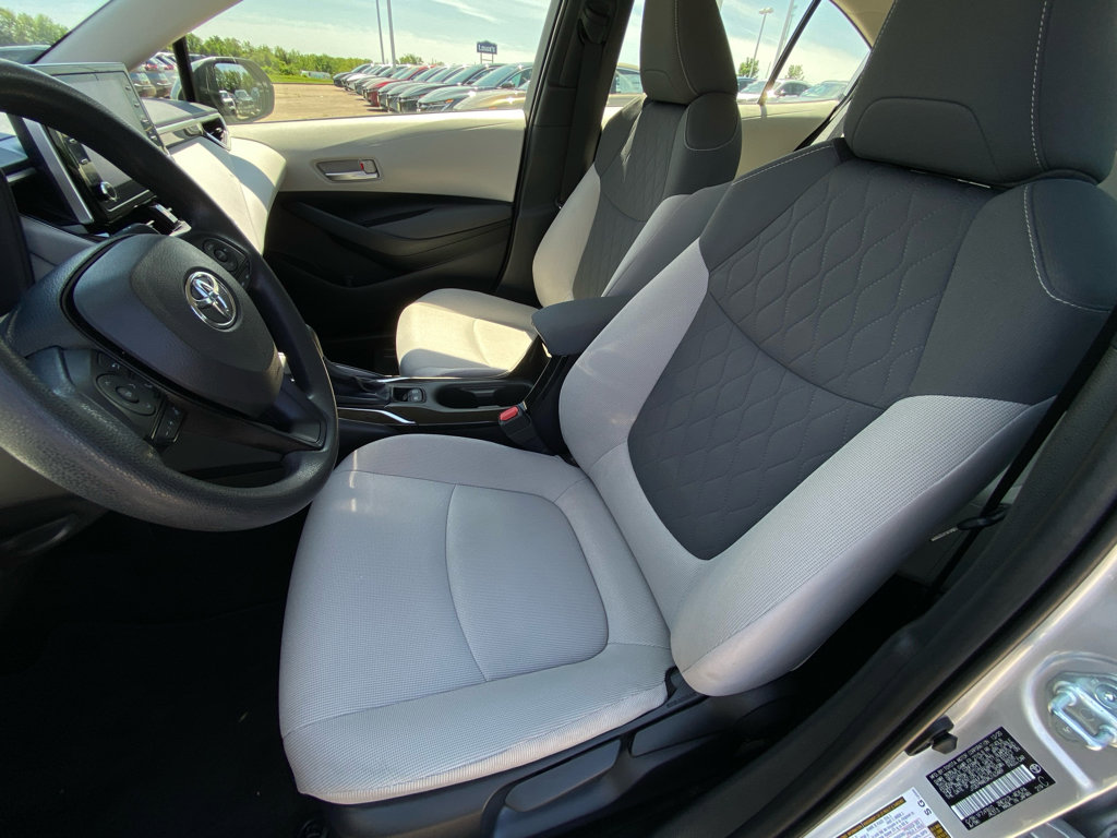 Used 2021 Toyota Corolla LE w/ Carpet Mat Package (TMS) FWD image 11