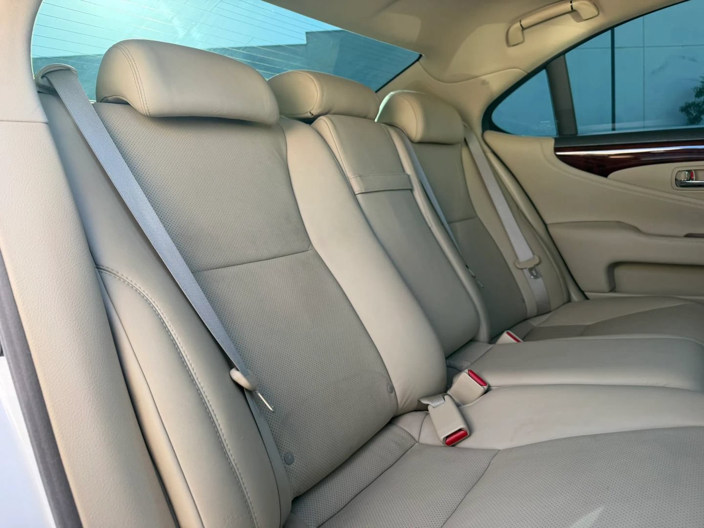 Used 2007 Lexus LS 460 RWD image 19