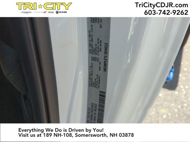 New 2025 RAM 5500 Tradesman image 27