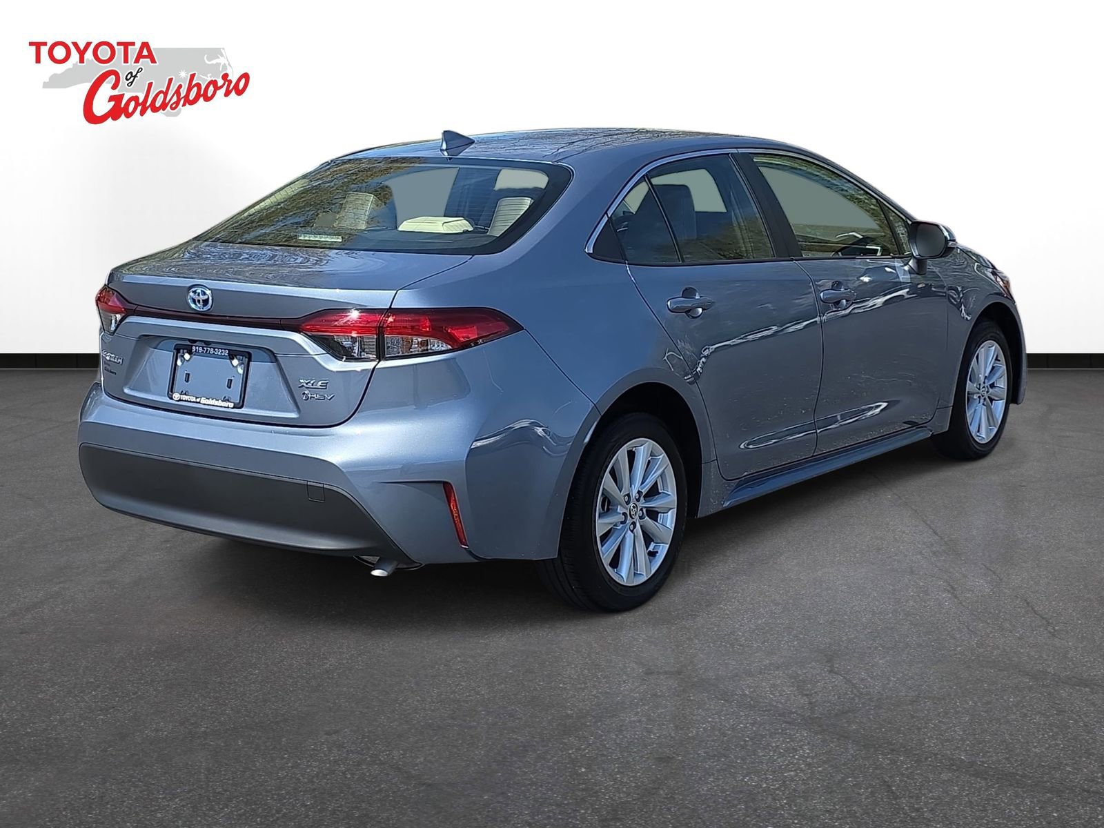 Used 2025 Toyota Corolla XLE image 5