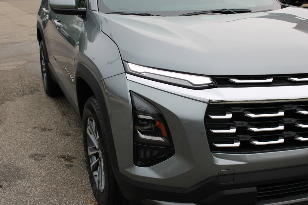 New 2027 Chevrolet Equinox LT w/ Convenience Package II AWD/4WD image 4