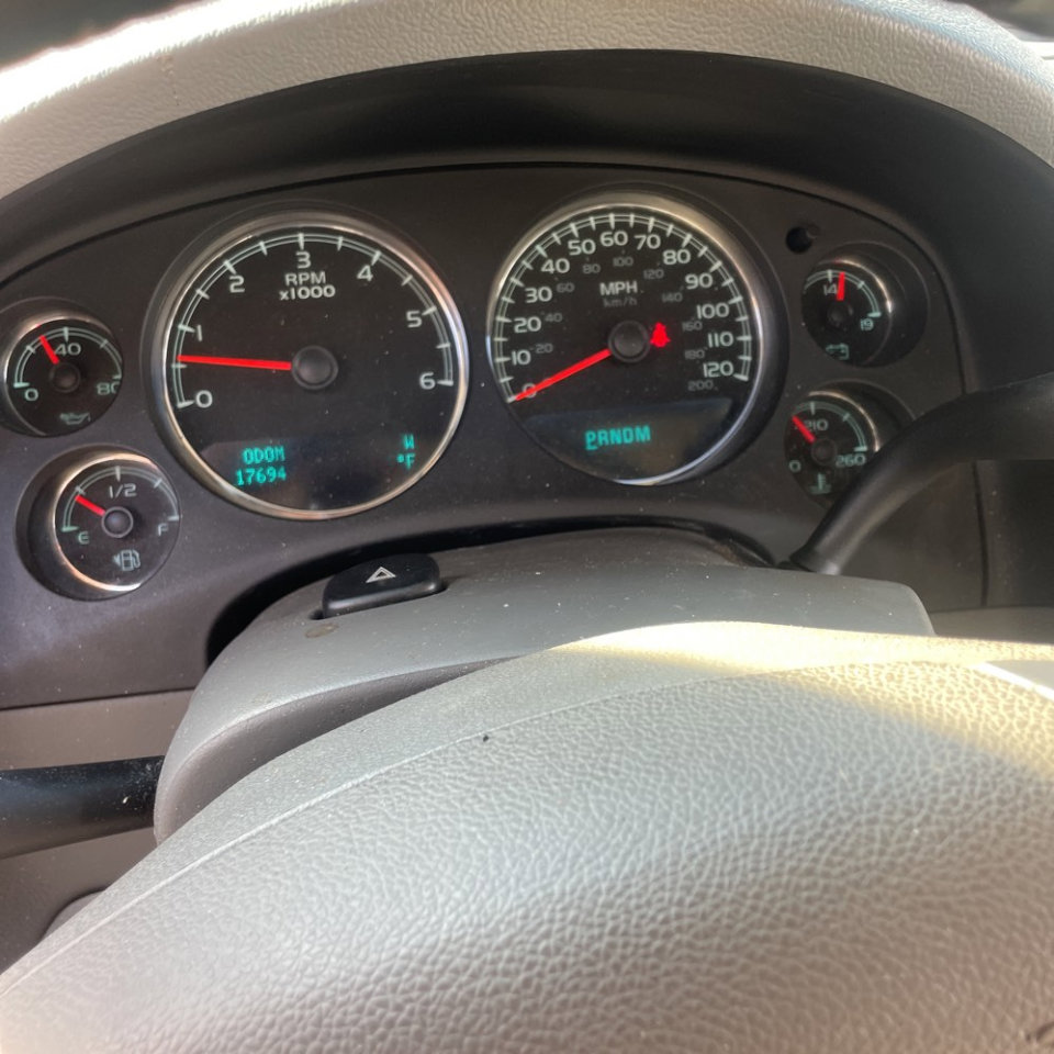 Used 2010 Chevrolet Suburban LT image 21