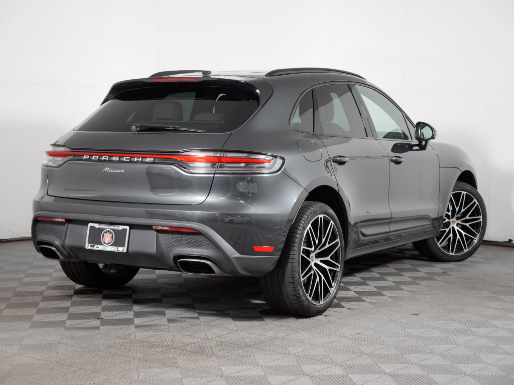 Certified 2023 Porsche Macan Turbo AWD/4WD image 7