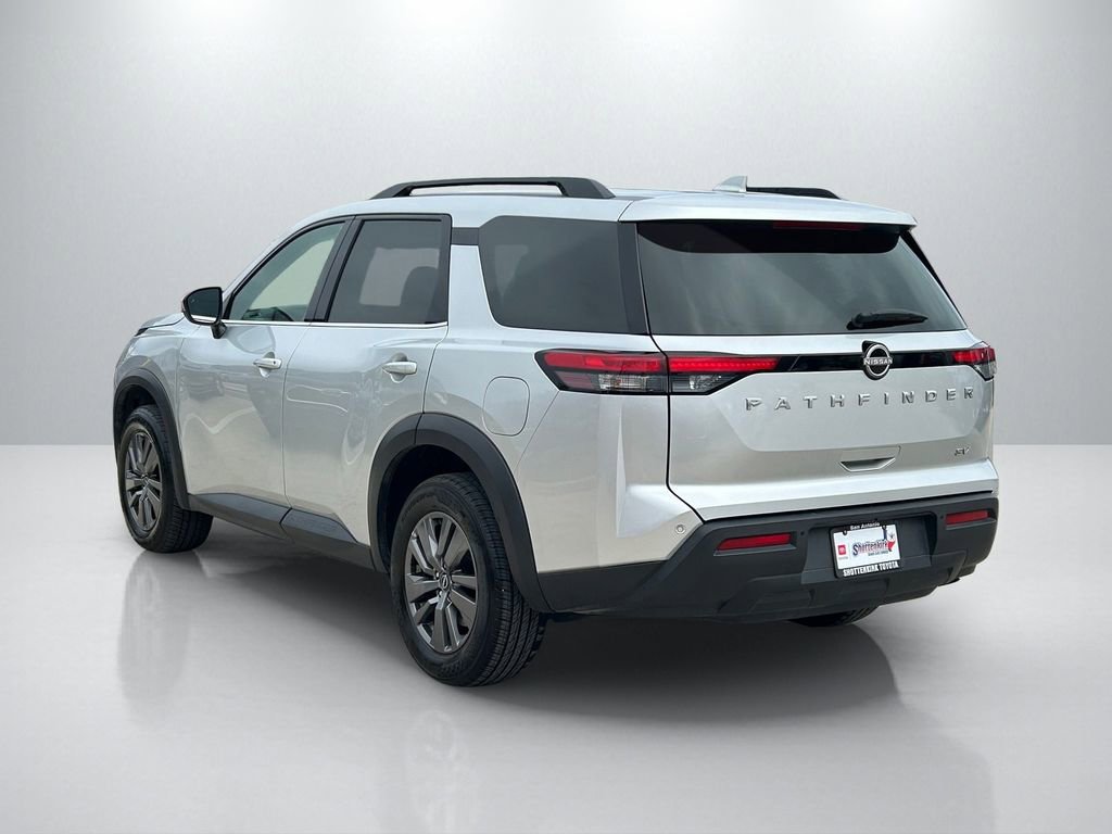 Used 2024 Nissan Pathfinder SV image 7