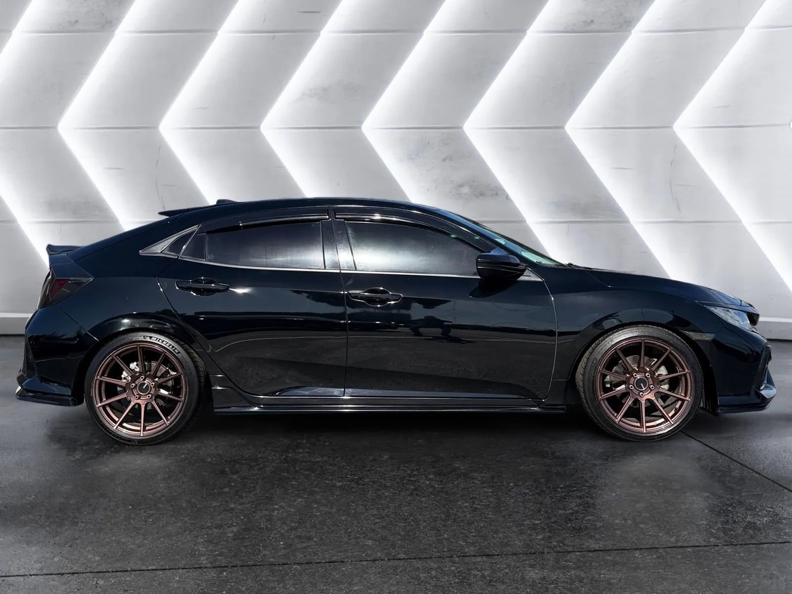 Used 2017 Honda Civic Sport image 6