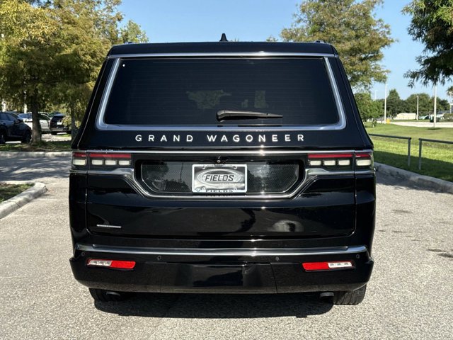 Used 2023 Jeep Grand Wagoneer L 4WD w/ Flexible Seating Group image 4