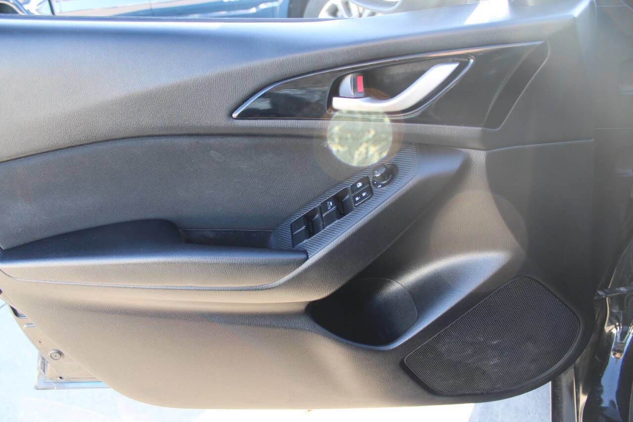 Used 2014 MAZDA MAZDA3 i Sport image 10