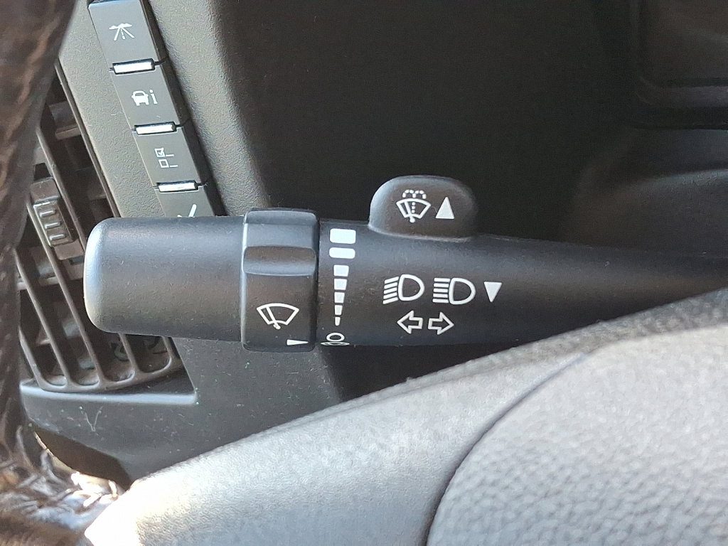 Used 2023 Chevrolet Express 2500 w/ Driver Convenience Package image 30