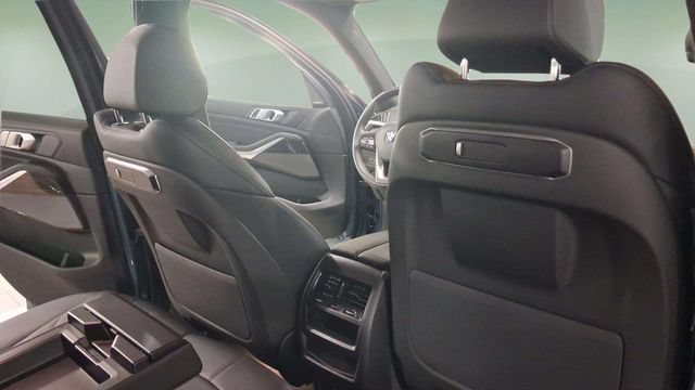 Used 2026 BMW X5 xDrive40i AWD/4WD image 15