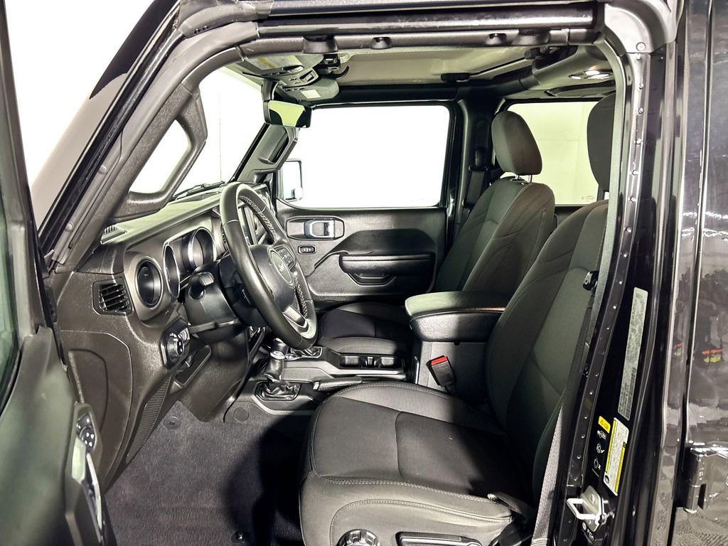 Used 2022 Jeep Gladiator Sport image 11