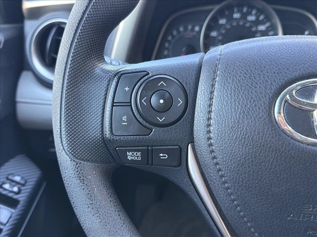 Used 2015 Toyota RAV4 XLE AWD/4WD image 14
