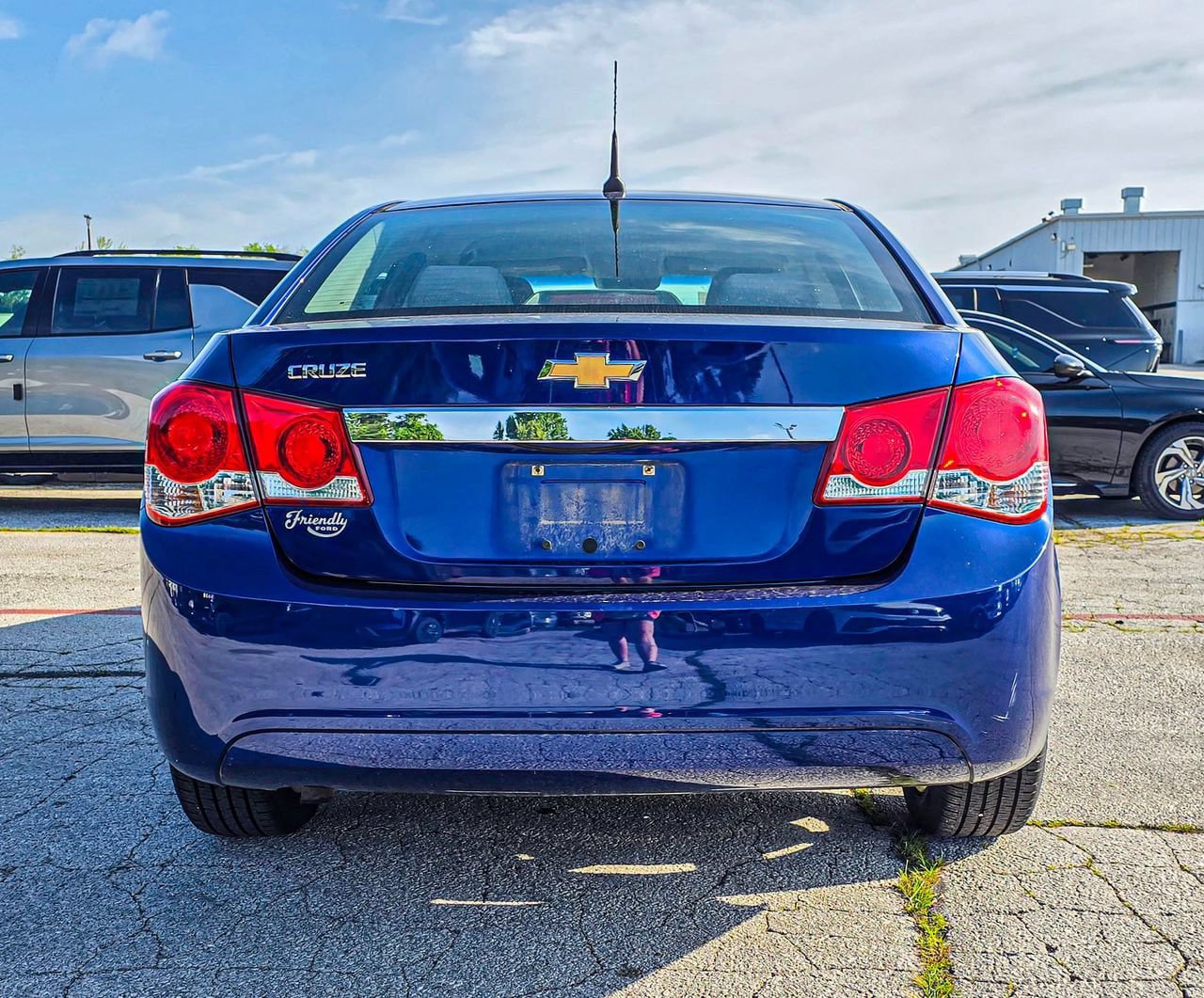 Used 2012 Chevrolet Cruze LS w/ Connectivity Package FWD image 5