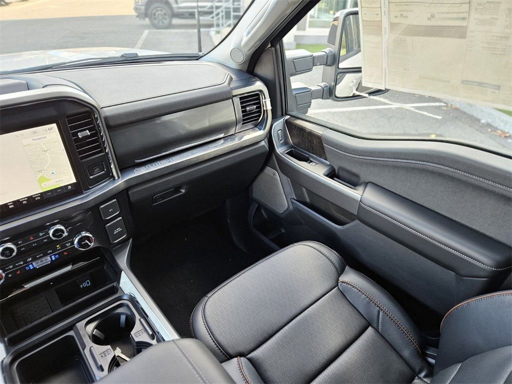 New 2025 Ford F350 Lariat w/ Lariat Ultimate Package image 15