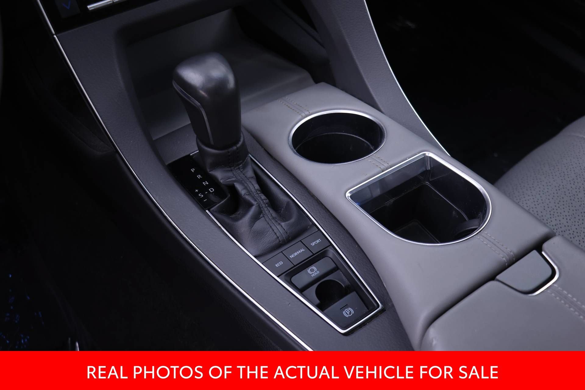 Certified 2019 Toyota Avalon Limited w/ Advanced Safety Package FWD image 14