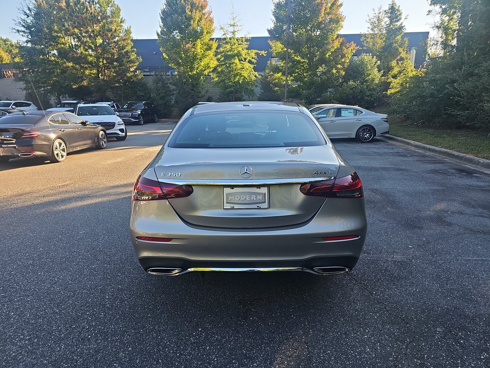 Used 2023 Mercedes-Benz E 350 4MATIC Sedan image 8