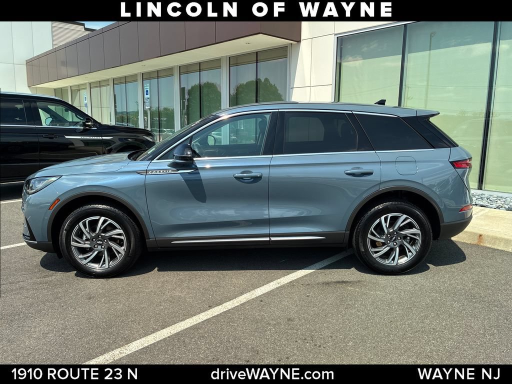 Certified 2024 Lincoln Corsair AWD w/ Equipment Group 101A image 2
