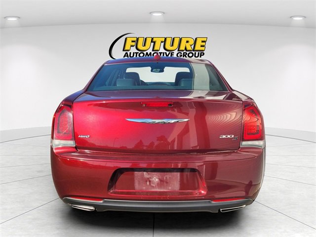 Used 2019 Chrysler 300 S image 4