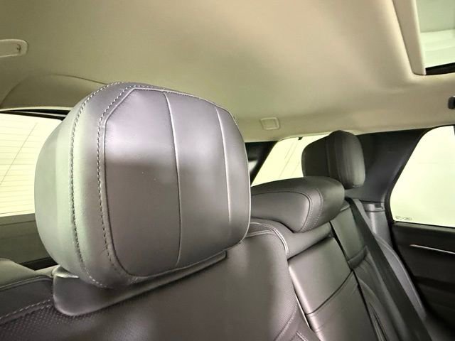 New 2025 Land Rover Range Rover SE image 27