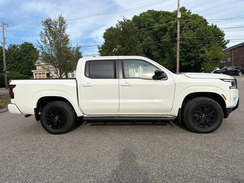 Used 2023 Nissan Frontier SV w/ Midnight Edition Package AWD/4WD image 8
