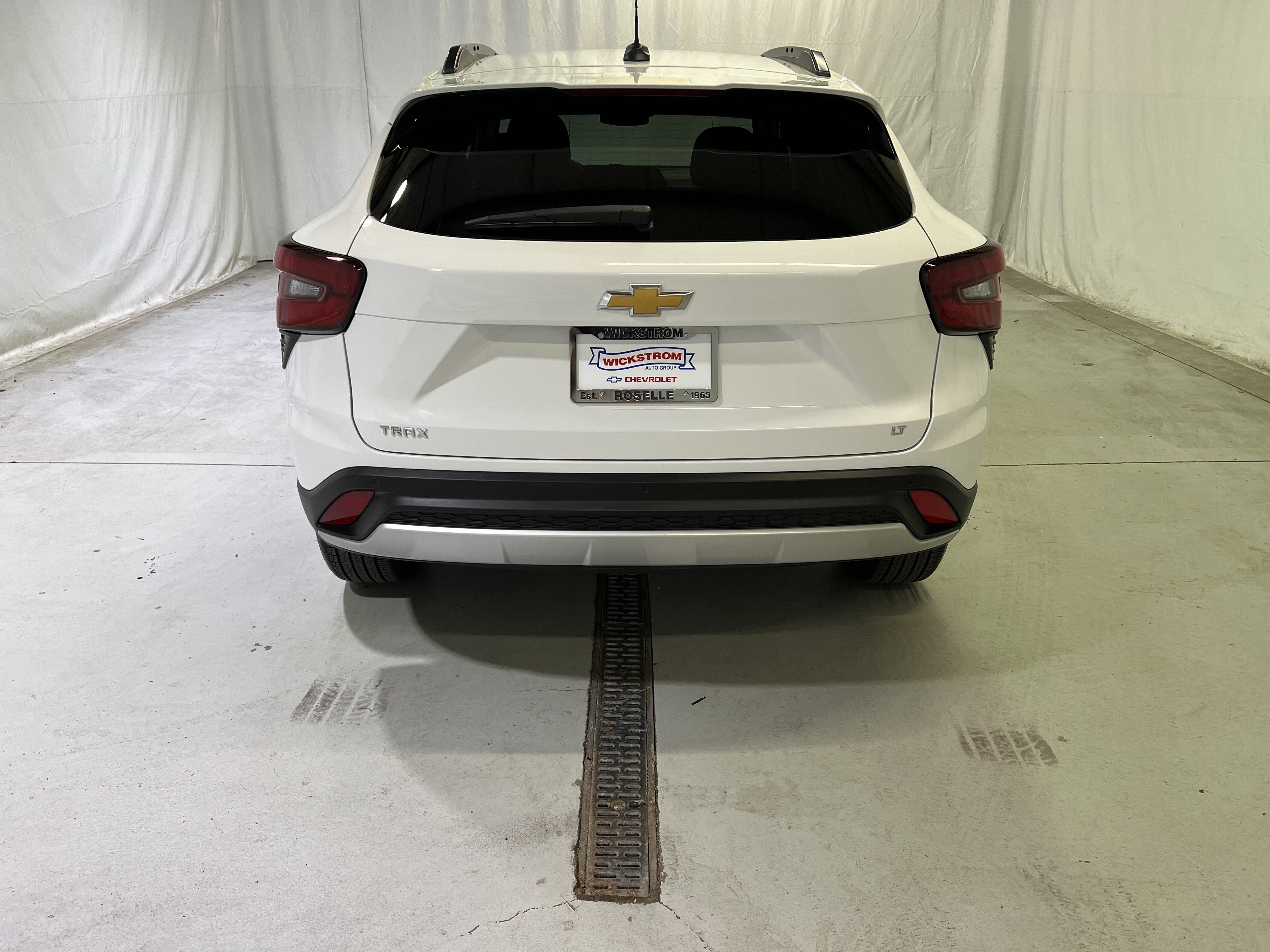 Certified 2025 Chevrolet Trax LT w/ Driver Confidence Package FWD image 9