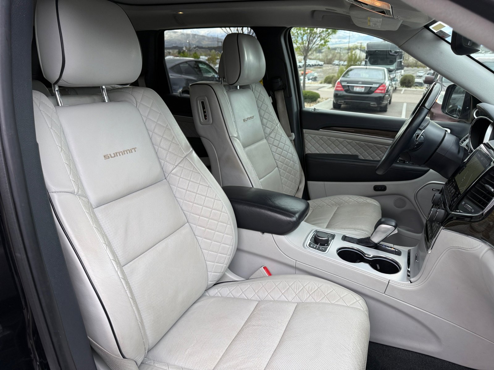 Used 2019 Jeep Grand Cherokee Summit image 24