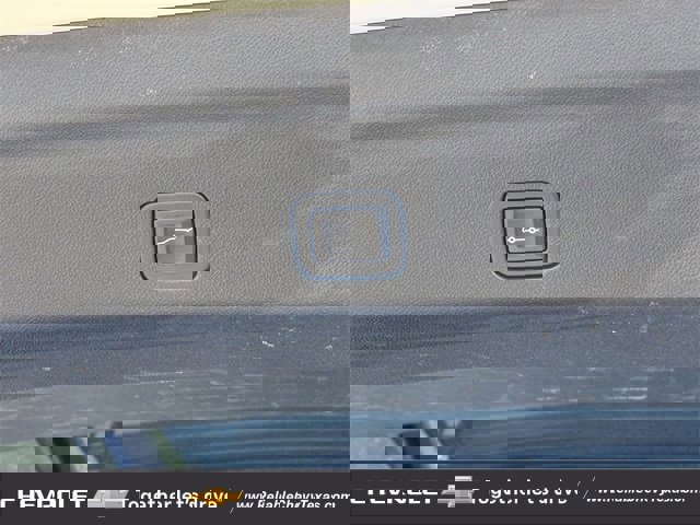 Used 2023 Chevrolet Suburban Premier image 34