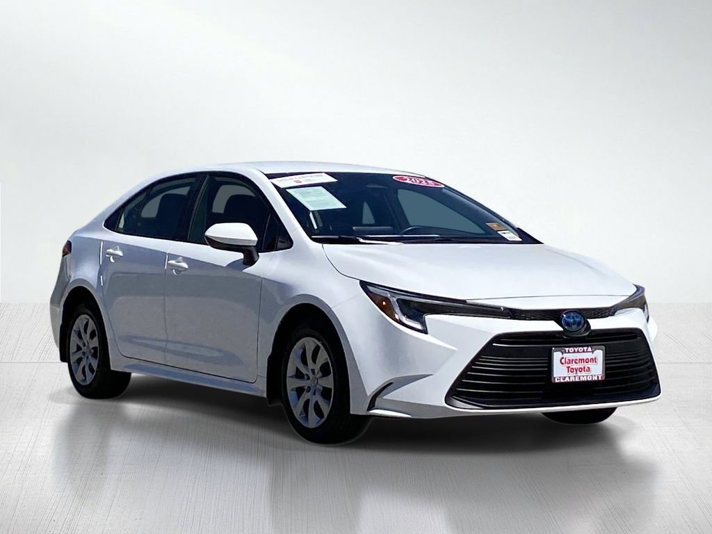 Certified 2025 Toyota Corolla LE image 12