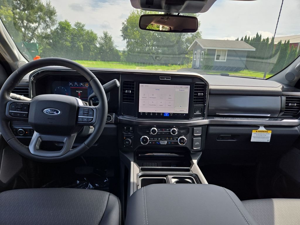 New 2026 Ford F250 Lariat w/ Black Appearance Package AWD/4WD image 12