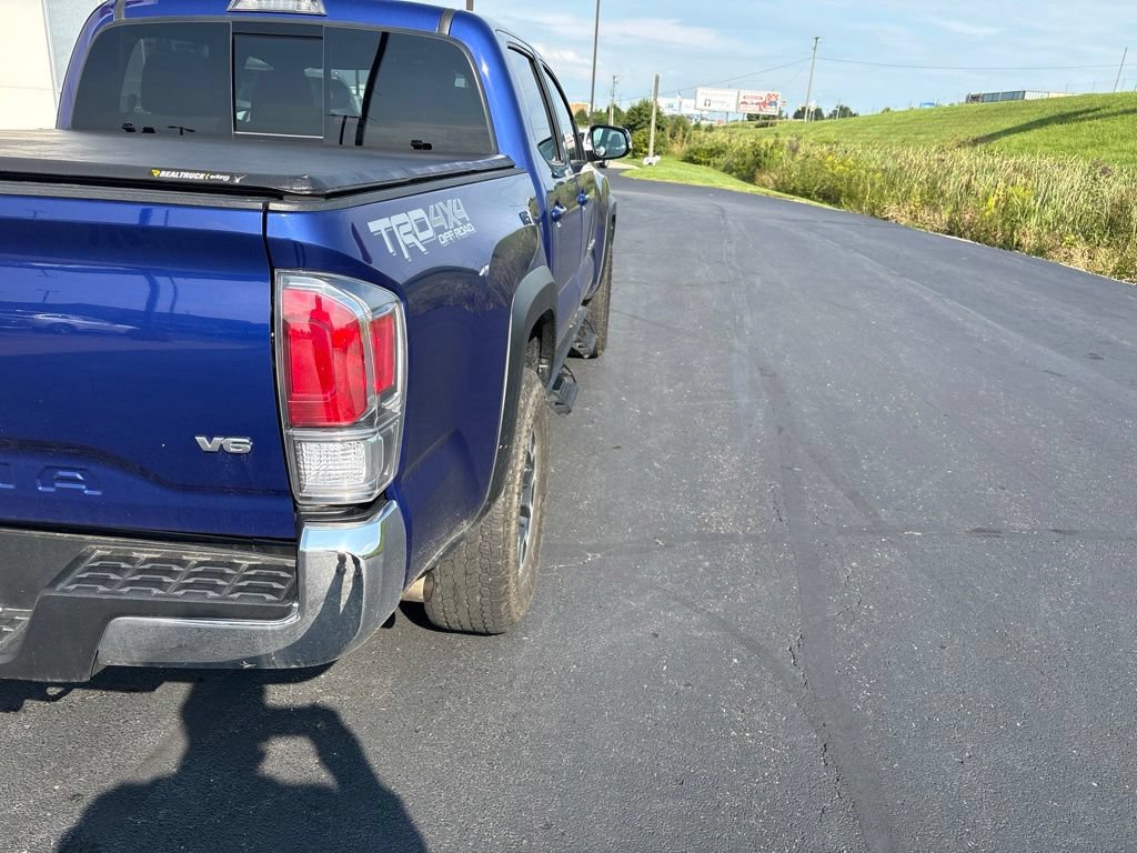 Used 2023 Toyota Tacoma TRD Off-Road AWD/4WD image 6