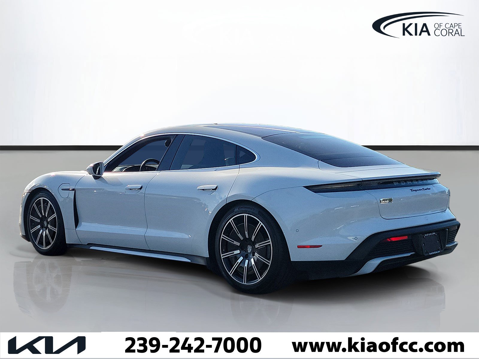Used 2020 Porsche Taycan Turbo AWD/4WD image 4