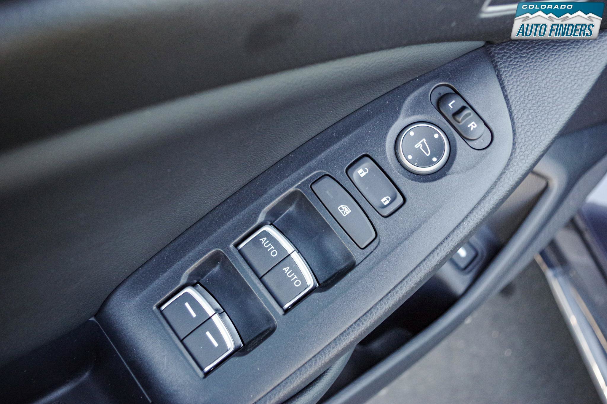 Used 2021 Honda Accord Touring image 11