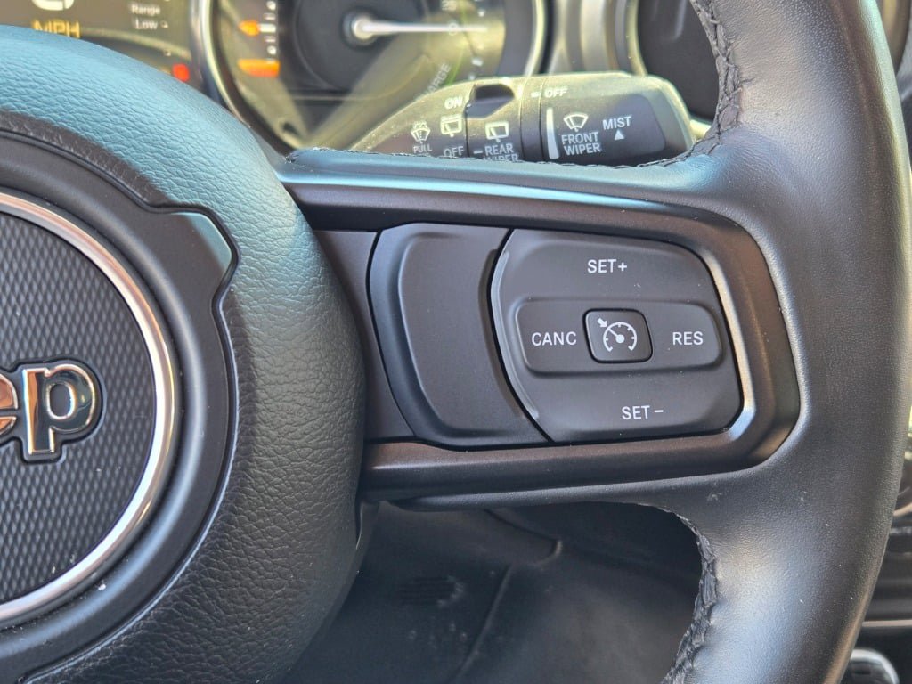 Used 2023 Jeep Wrangler Unlimited w/ Cold Weather Group AWD/4WD image 30