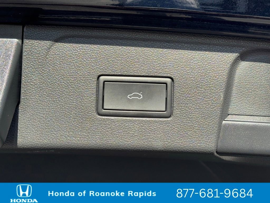 Used 2024 Volkswagen Atlas SE image 38