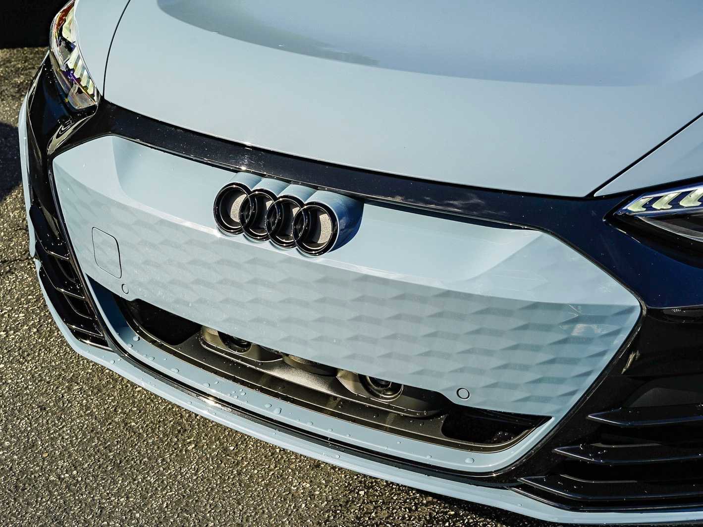 Used 2024 Audi RS e-tron GT w/ Carbon Performance Package image 8