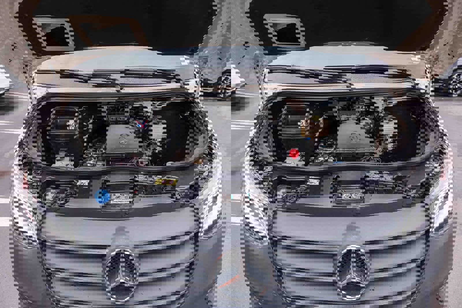 Used 2024 Mercedes-Benz Sprinter 2500 image 30