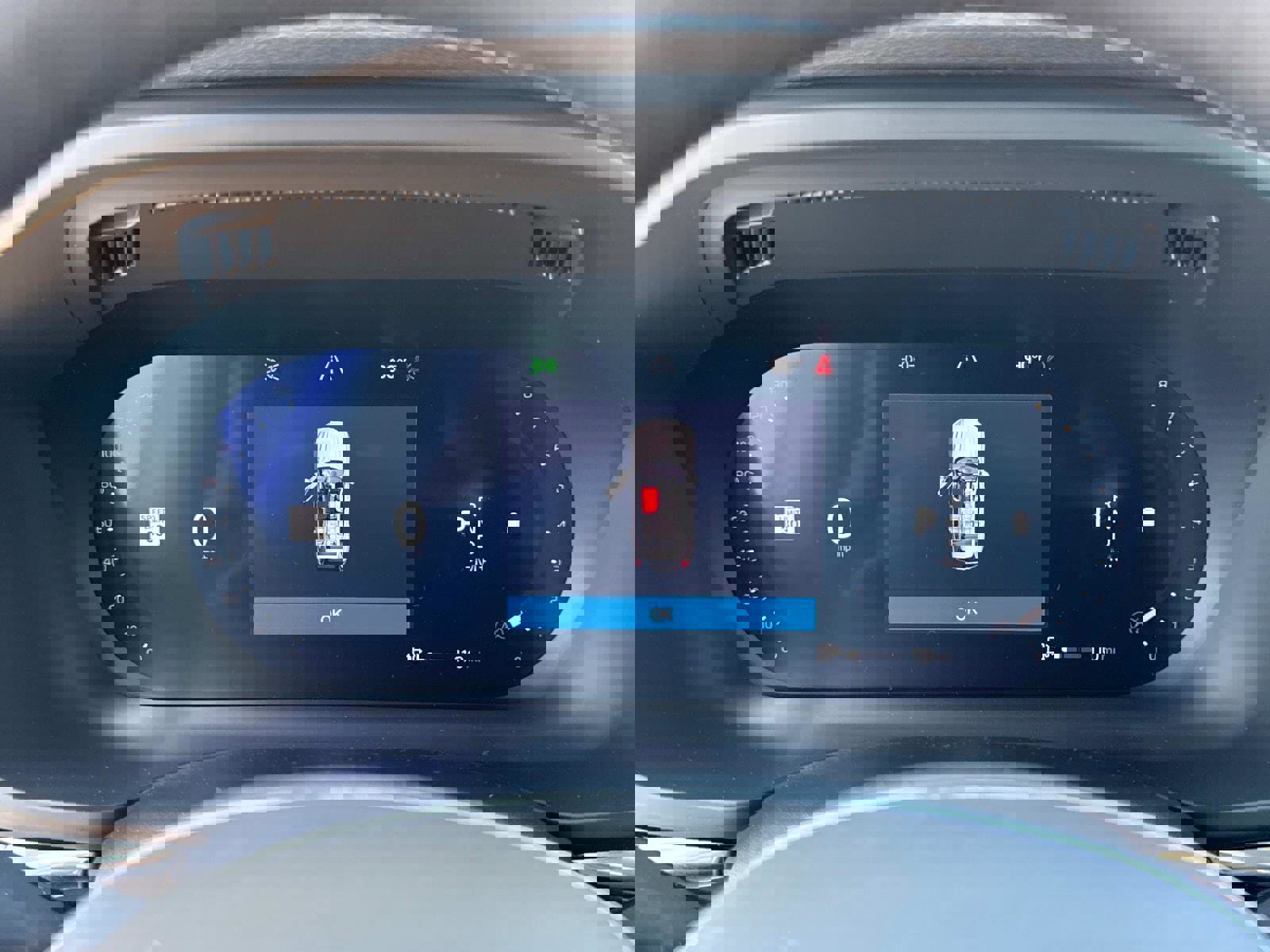 New 2026 Volvo XC60 B5 Plus w/ Climate Package image 28