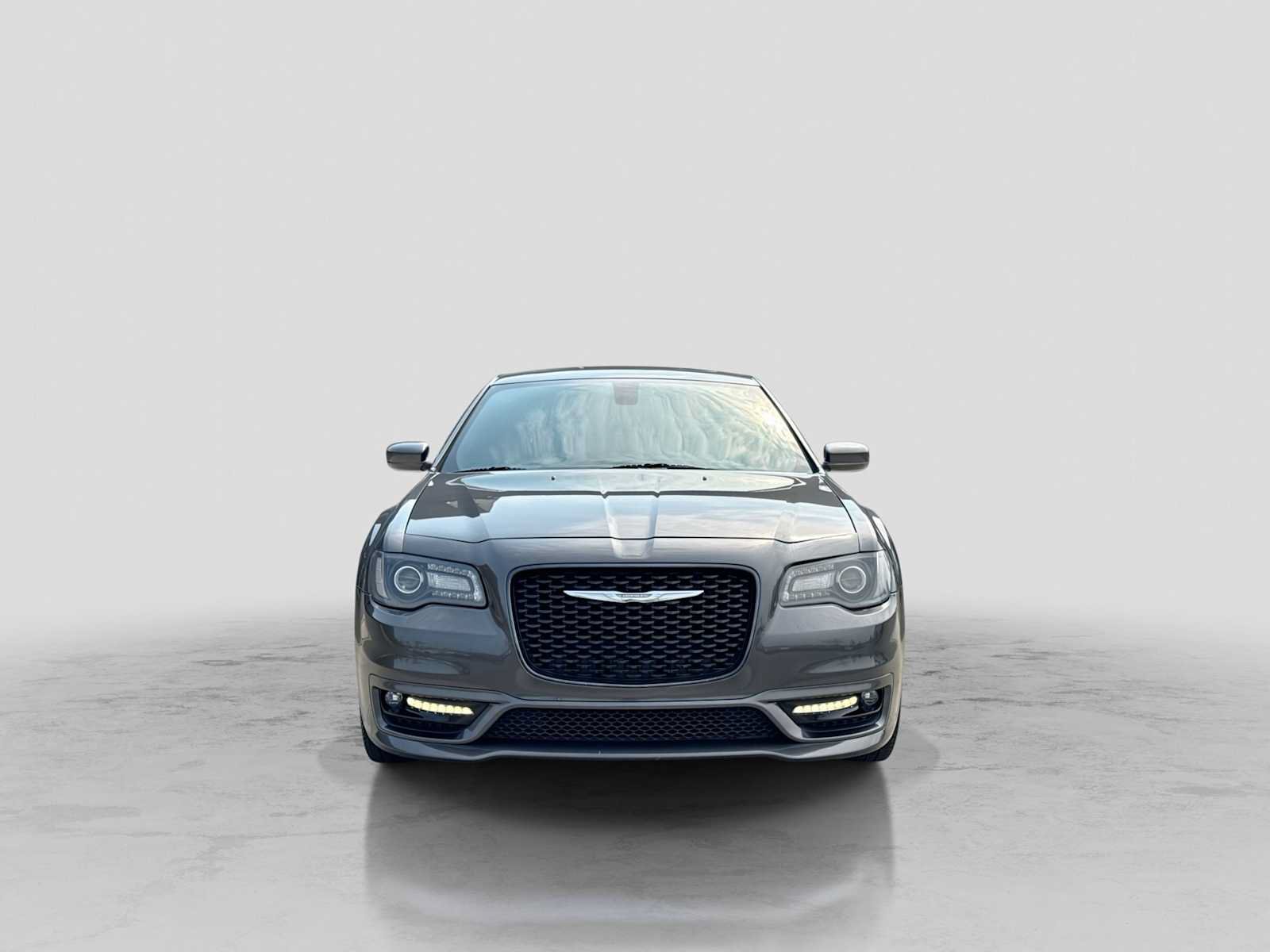 Used 2017 Chrysler 300 S w/ S Model Appearance Package AWD/4WD image 9