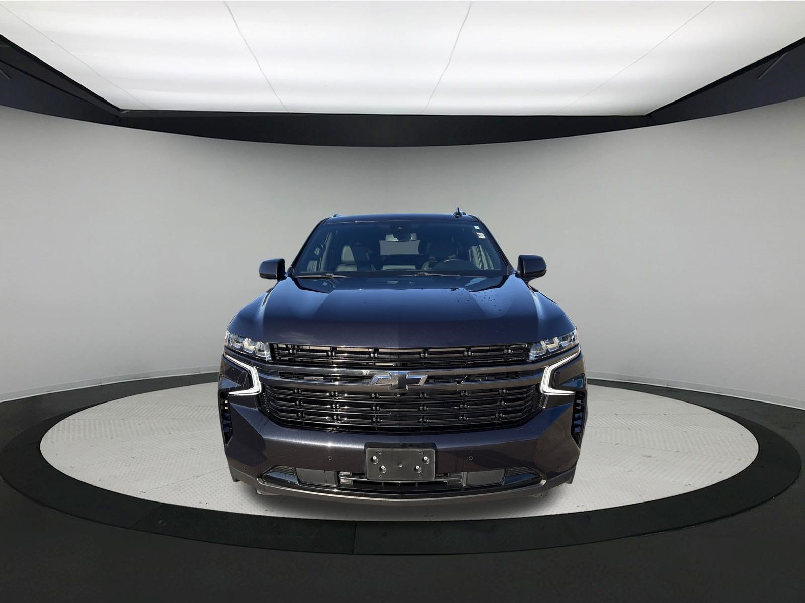 Used 2022 Chevrolet Suburban RST w/ Luxury Package AWD/4WD image 2