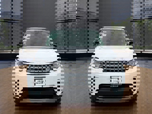 Used 2024 Land Rover Discovery S image 11