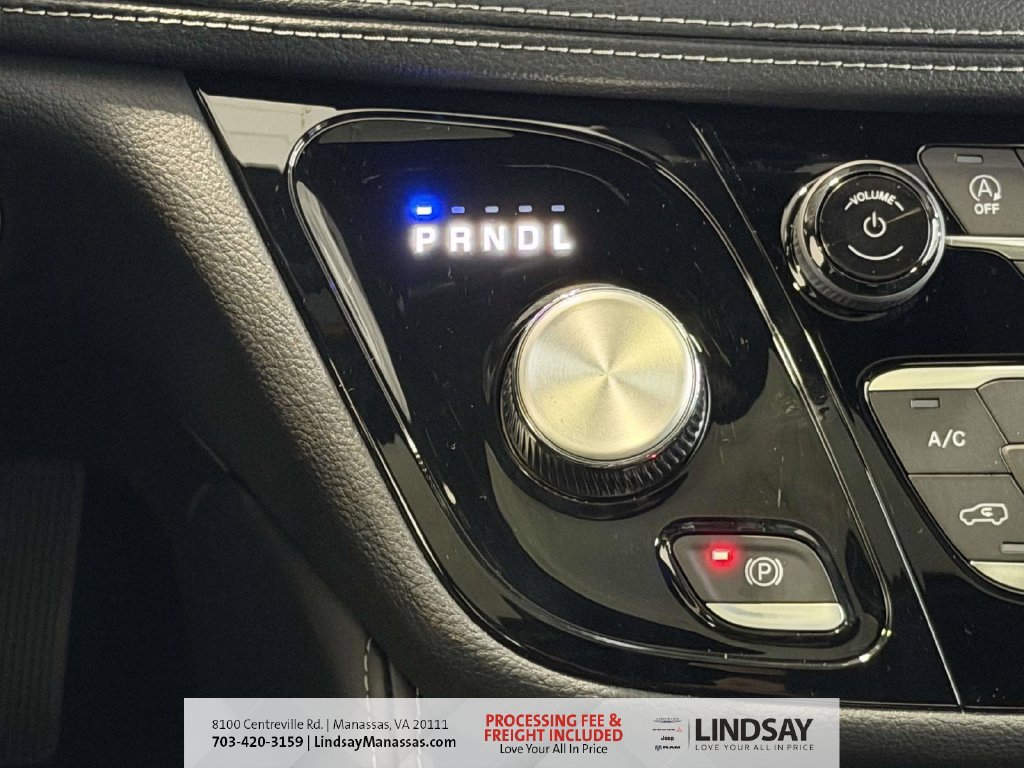 New 2027 Chrysler Pacifica Limited AWD/4WD image 28