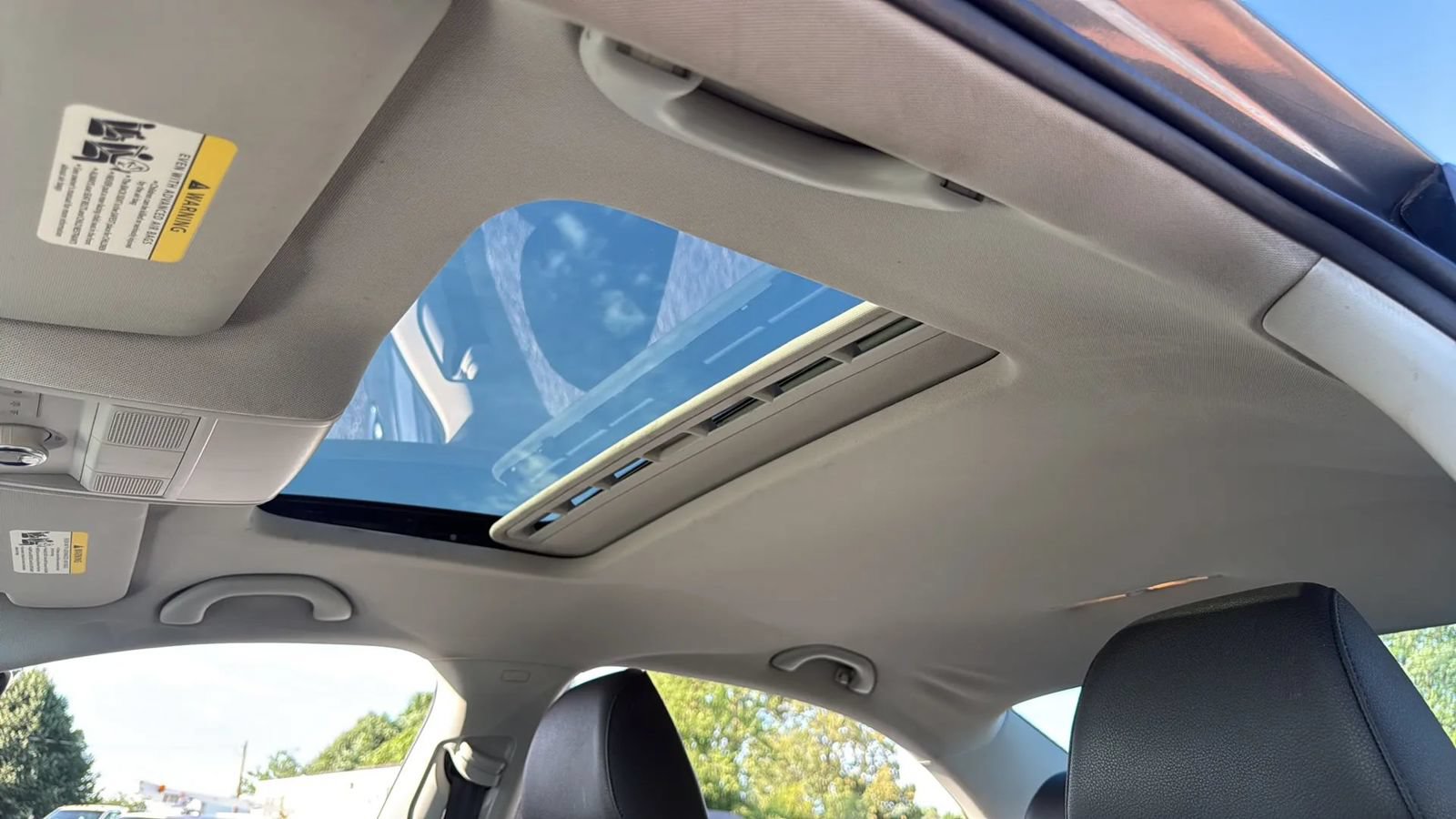 Used 2012 Volkswagen Jetta SE FWD image 21