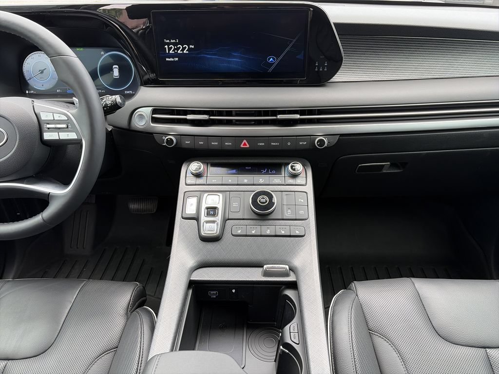 Used 2023 Hyundai Palisade Limited FWD image 15