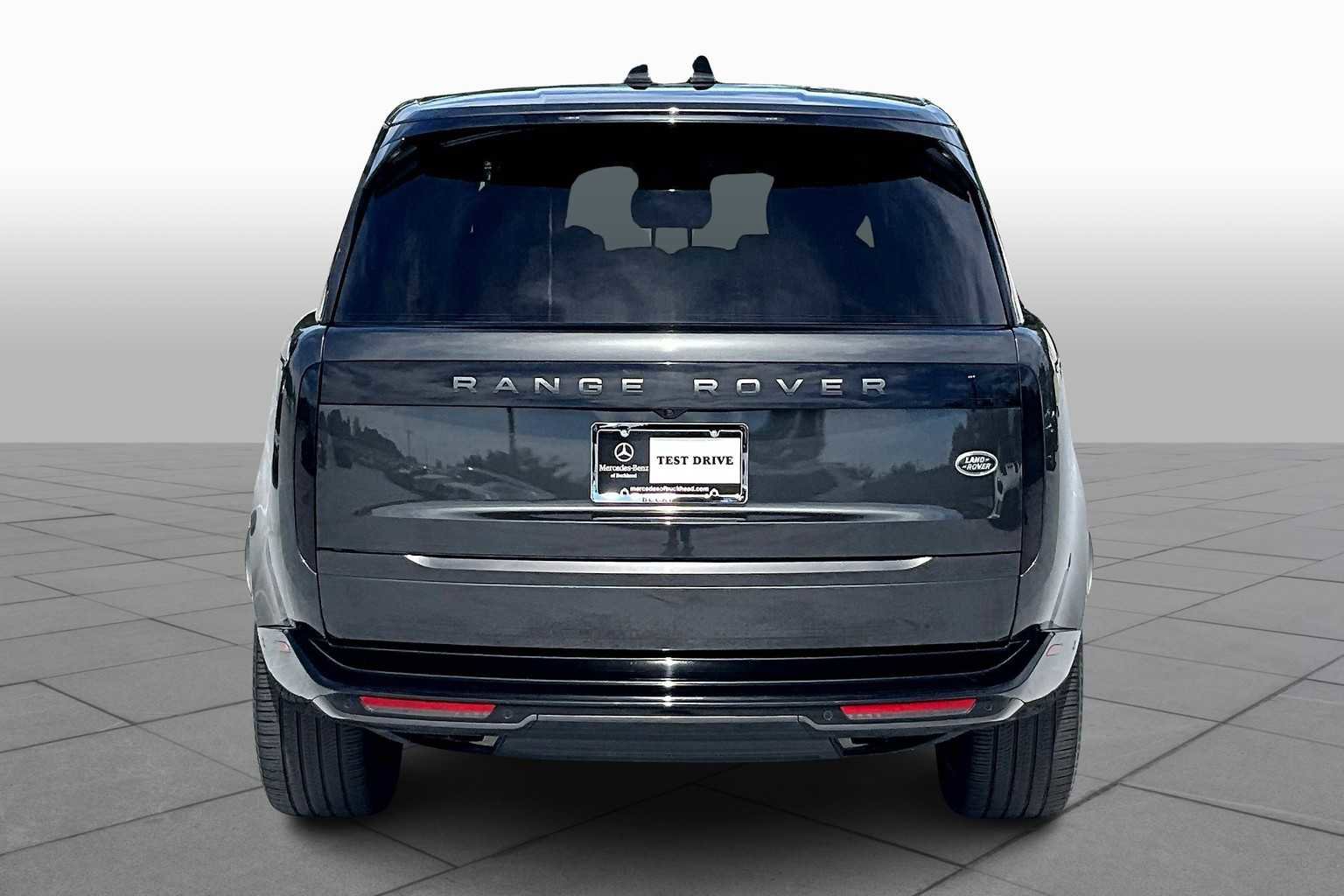 Used 2023 Land Rover Range Rover Long Wheelbase SE image 7