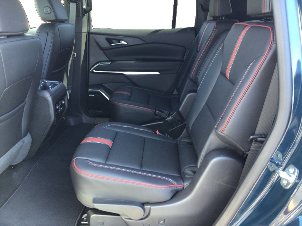 New 2027 Chevrolet Traverse RS AWD/4WD image 10