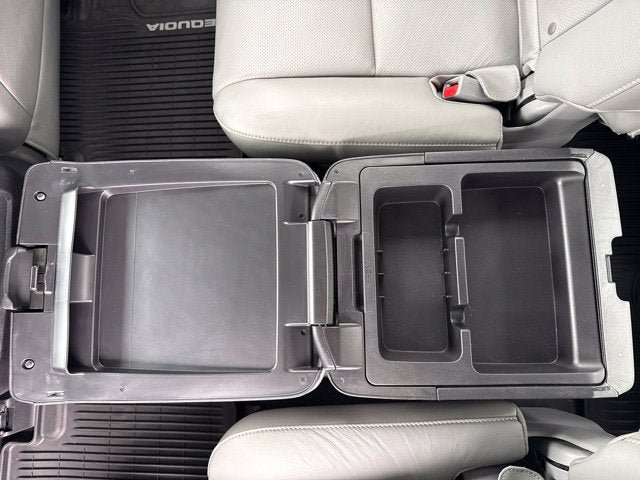 Used 2019 Toyota Sequoia Platinum AWD/4WD image 24