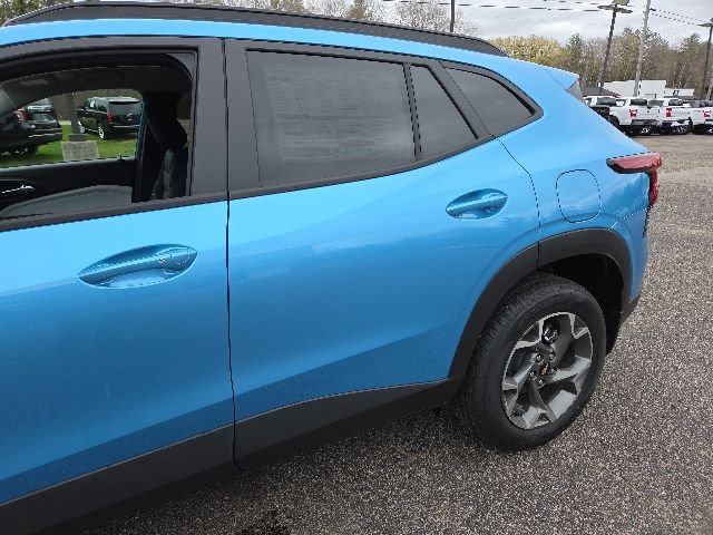 New 2026 Chevrolet Trax LT w/ Driver Confidence Package FWD image 31