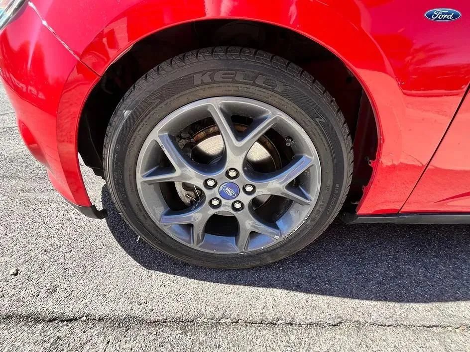 Used 2013 Ford Focus SE FWD image 18